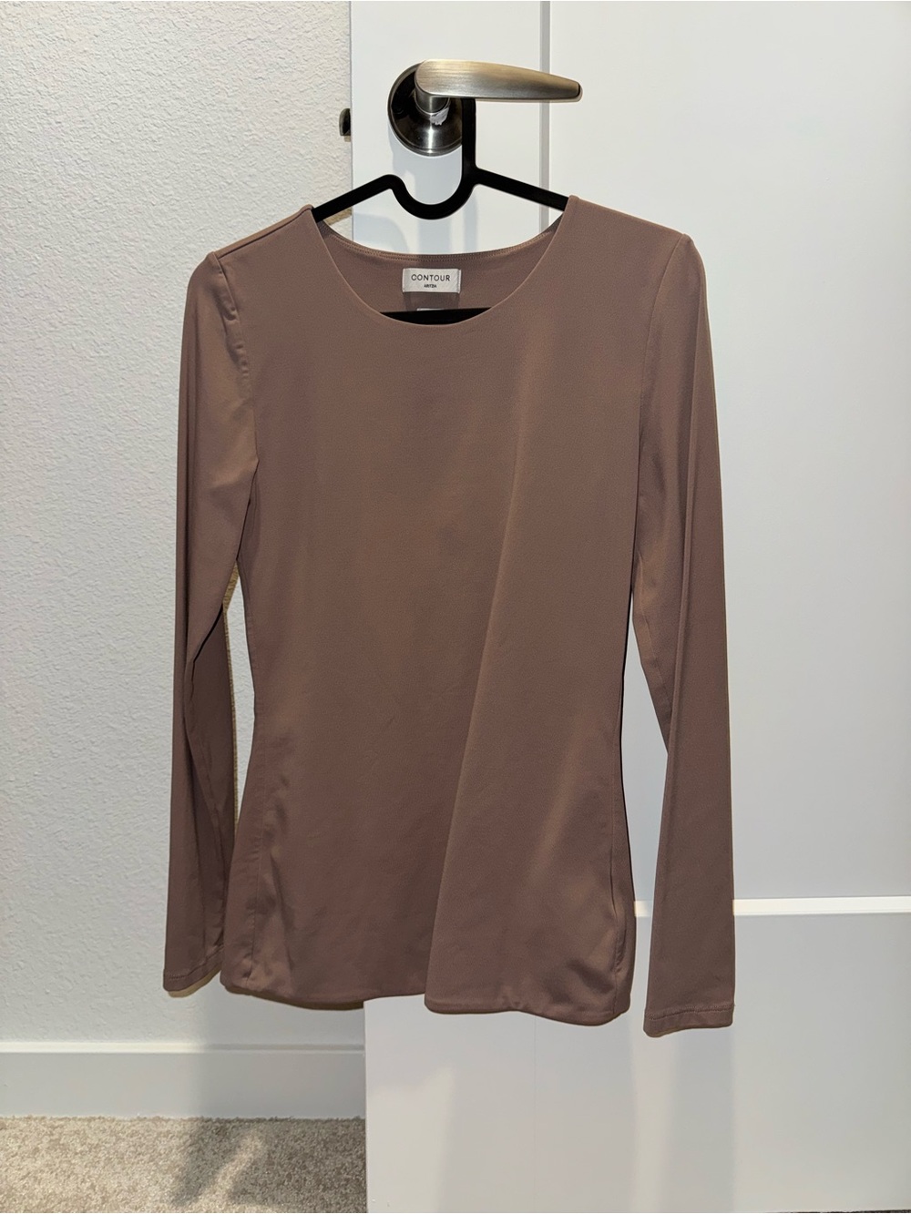 Aritzia Contour Crew Neck Hip Longsleeve